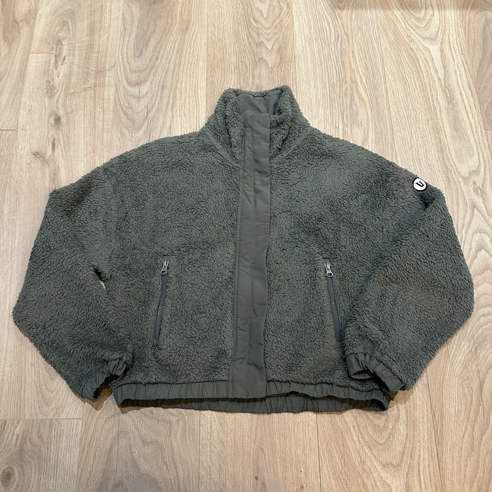 Vuori Women's Cozy High Pile Sherpa Fleece Jacket Dusty Pine Size Medium